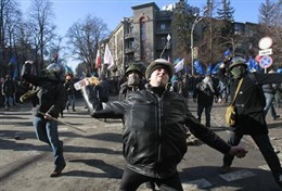 Ukraine: 3 người biểu tình thiệt mạng, 150 người bị thương