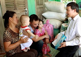  Trên 700.000 trẻ Hà Nội được cấp thẻ bảo hiểm có mã vạch 