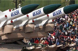  Ấn Độ phóng thử thành công tên lửa đất đối không tự chế