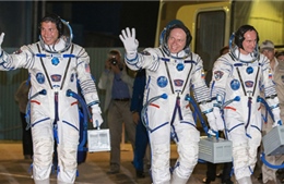 Đội bay Nga-Mỹ trên ISS trở về Trái Đất an toàn 