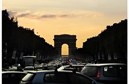 Pháp cho xe ô tô lưu thông theo biển số chẵn-lẻ