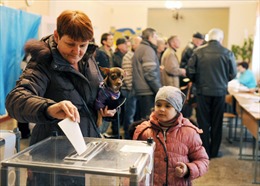 Những hình ảnh đầu tiên về trưng cầu dân ý ở Crimea