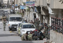 Syria truy quét quân nổi dậy ở biên giới Liban 