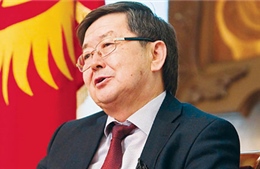 Tổng thống Kyrgyzstan chấp nhận cho chính phủ từ chức 