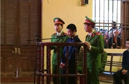 Vô cớ giết học sinh để trả thù