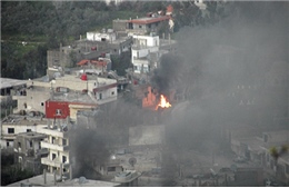  Syria oanh kích thị trấn biên giới của Liban 