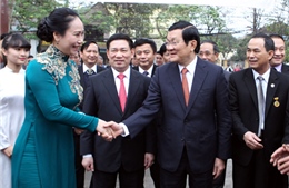 Chủ tịch nước dự kỷ niệm 40 năm trường PTTH chuyên Phan Bội Châu 