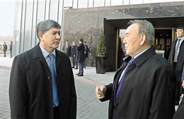 Kazakhstan "tai bay vạ gió" từ khủng hoảng Kyrgyzstan