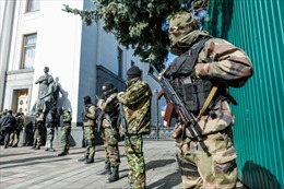Quốc hội Ukraine nhất trí giải giáp các nhóm tự vệ