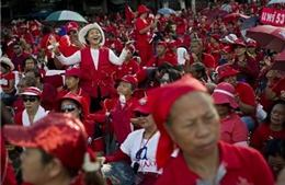 Hàng nghìn người &#39;Áo Đỏ&#39; tập trung ủng hộ Thủ tướng Thái Lan