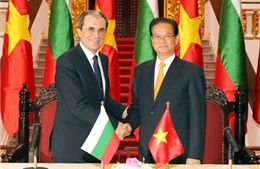 Thủ tướng Nguyễn Tấn Dũng hội đàm với Thủ tướng Bulgaria 