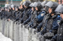Ukraine lo 80.000 cảnh sát sẽ gia nhập hàng ngũ biểu tình