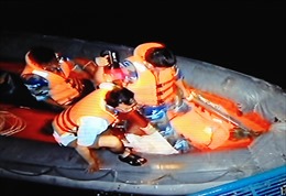 Đoàn khảo sát gặp nạn trên biển Bạc Liêu vào bờ an toàn 