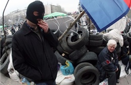 Chính quyền Ukraine thương lượng với người biểu tình ở miền Đông