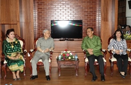 Tổng Bí thư Nguyễn Phú Trọng thăm và chúc tết Lào