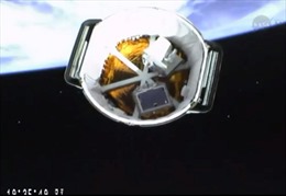 Khoang chứa hàng Dragon ghép nối thành công với ISS 