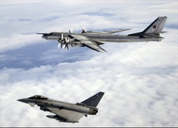 Máy bay ném bom Nga bay gần không phận Anh 