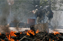 Ukraine: Chiến sự ở Slavyansk, 5 người chết