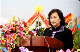 Trao tặng sữa cho trẻ em huyện Ba Tri-Bến Tre