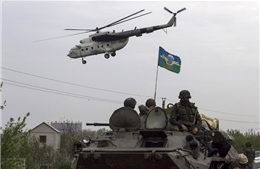 Tự vệ Slavyansk bắn rơi trực thăng, bắt sống phi công