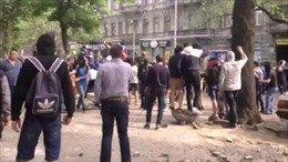 Hai phe đụng độ chết người ở Odessa, Ukraine