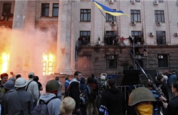 Nga, Mỹ hối thúc nhau làm dịu tình hình Ukraine