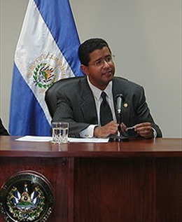 El Salvador phát lệnh bắt cựu Tổng thống F.Flores