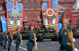 Quân đội Nga diễu binh hoành tráng kỷ niệm Ngày Chiến thắng