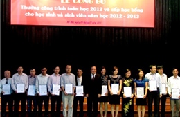 Công bố giải thưởng Công trình toán học năm 2013