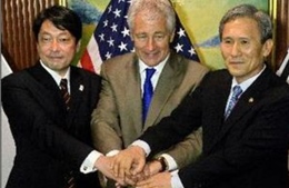 Bộ trưởng quốc phòng Mỹ, Nhật, Hàn gặp nhau cuối tháng này