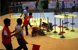 Đại học Lạc Hồng vô địch cuộc thi Robocon 2014