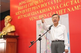 Người Việt tại Lào mít tinh phản đối Trung Quốc