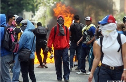 Venezuela bắt 80 sinh viên biểu tình bạo lực