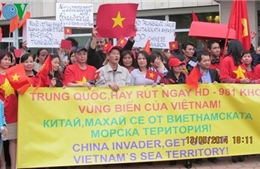 Người Việt tại Bungari mít tinh phản đối Trung Quốc