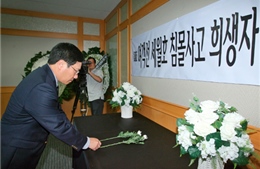 Phó Thủ tướng Phạm Bình Minh viếng nạn nhân vụ chìm phà Sewol 