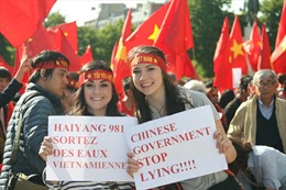 Người Việt tại UAE phản đối hành động của Trung Quốc 