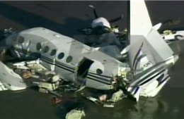 Máy bay rơi xuống sông, 5 người thiệt mạng