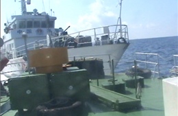 Tàu Trung Quốc tiếp tục ngăn cản, vây ép tàu cá Việt Nam
