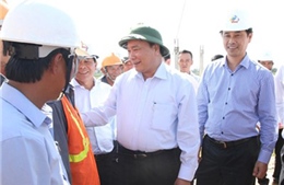 Phó Thủ tướng Nguyễn Xuân Phúc kiểm tra dự án nâng cấp QL 1 