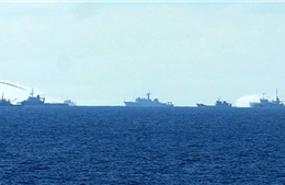 Tàu Trung Quốc hung hãn, đâm trực diện tàu kiểm ngư Việt Nam