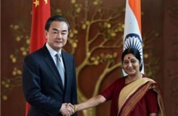 Ngoại trưởng Trung Quốc hội đàm với người đồng cấp Ấn Độ