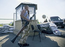 Báo Nga: Donetsk và Lugansk không khuất phục ông Poroshenko