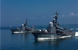 Đội tàu Hải quân Nga ghé cảng Cam Ranh 