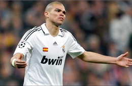 Pepe đứng trước án treo giò 3 trận