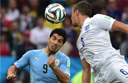 Uruguay-Anh (2-1): Khi Suarez trở lại 