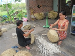Làng nghề truyền thống trầy trật giữ nghề
