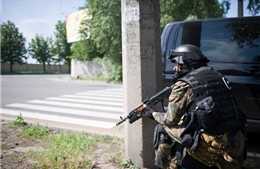 Các bên Ukraine nhất trí lệnh ngừng bắn tạm thời
