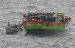 Phát hiện 30 xác chết trên tàu chở người tị nạn tới Italy