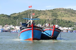 Ứng cứu tàu cá Bình Định gặp nạn trên biển 