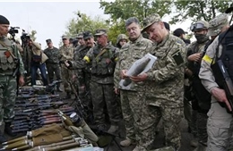 Tổng thống Ukraine cam kết kiềm chế hành động quân sự